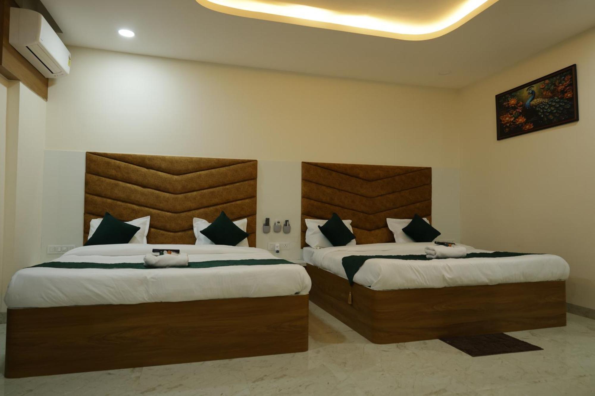 Hotel The Prime Land Hoshangabad ภายนอก รูปภาพ